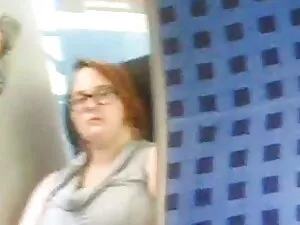 Chica rusa monta la  ...